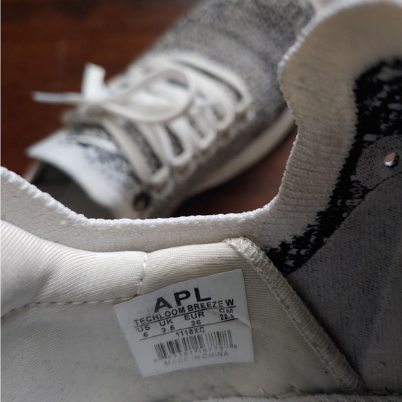 APL Techloom Sneakers - white (size 6) - Picture 4 of 7